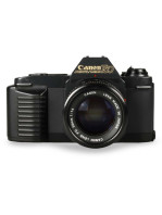 Câmera analógica médio formato Hasselblad 501C com lente 80mm f2.8 e Sonnar 150mm f4 - USADO