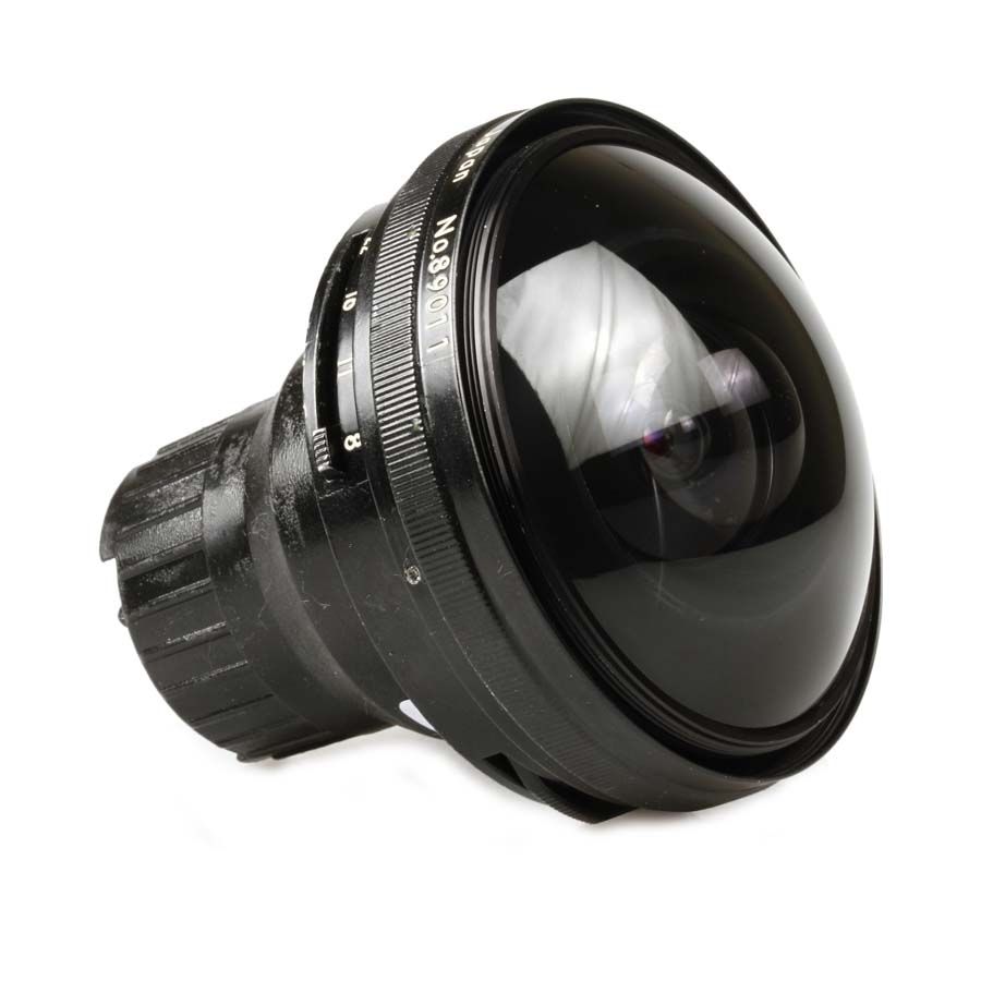 Objetiva Nikon Fisheye-NIKKOR 8mm f8 - USADO