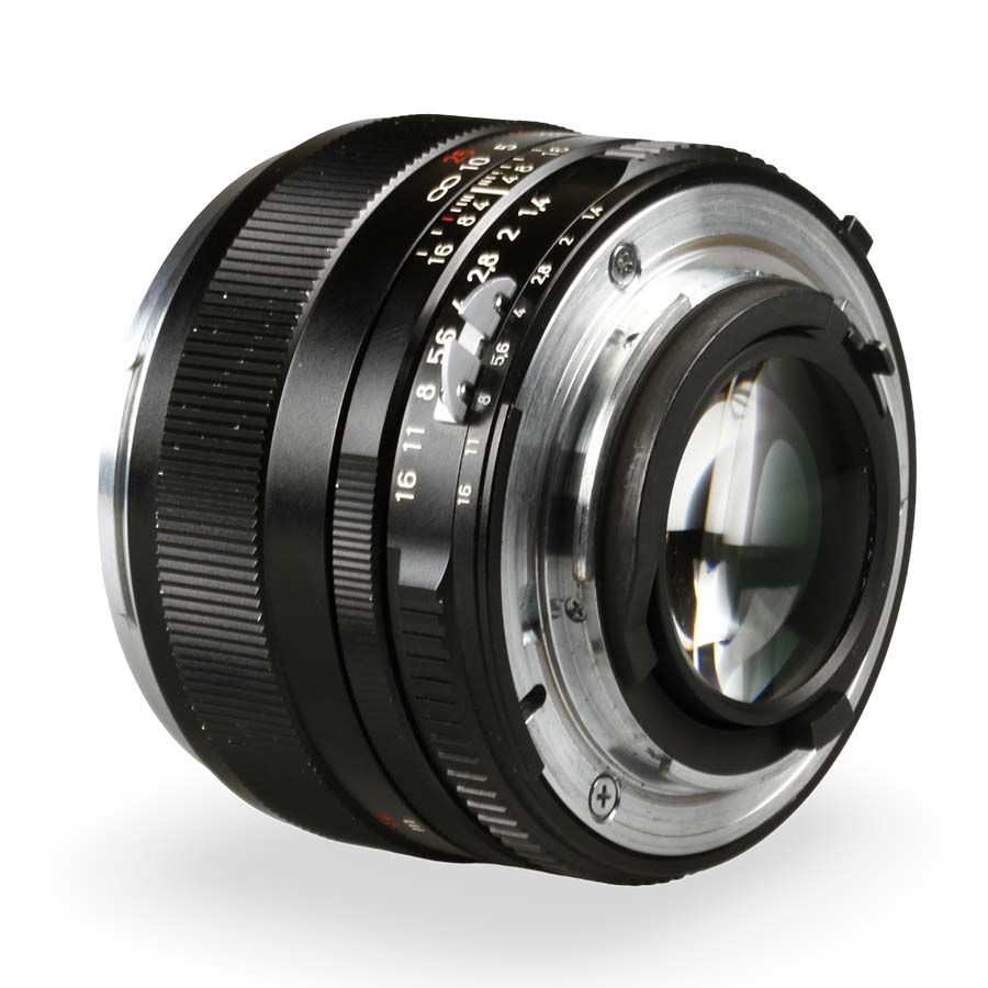 Objetiva ZEISS Planar T* 50mm f1.4 ZF (Nikon F) - USADO