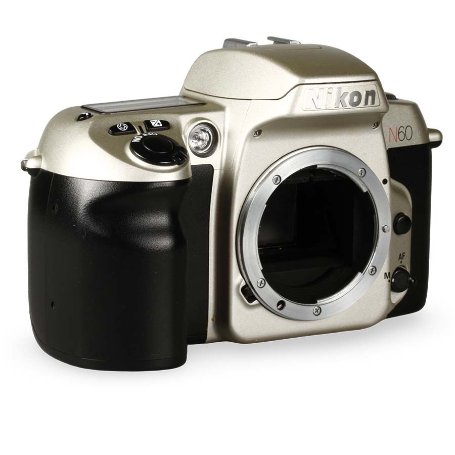 Câmera analógica 35mm Nikon N60 CORPO - USADA
