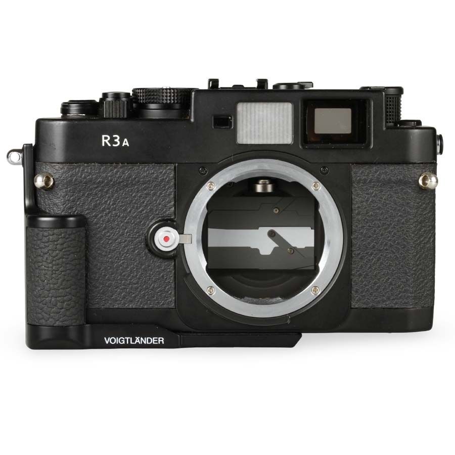 Câmera analógica 35mm Voigtländer Bessa R3A (com empunhadura) - USADO