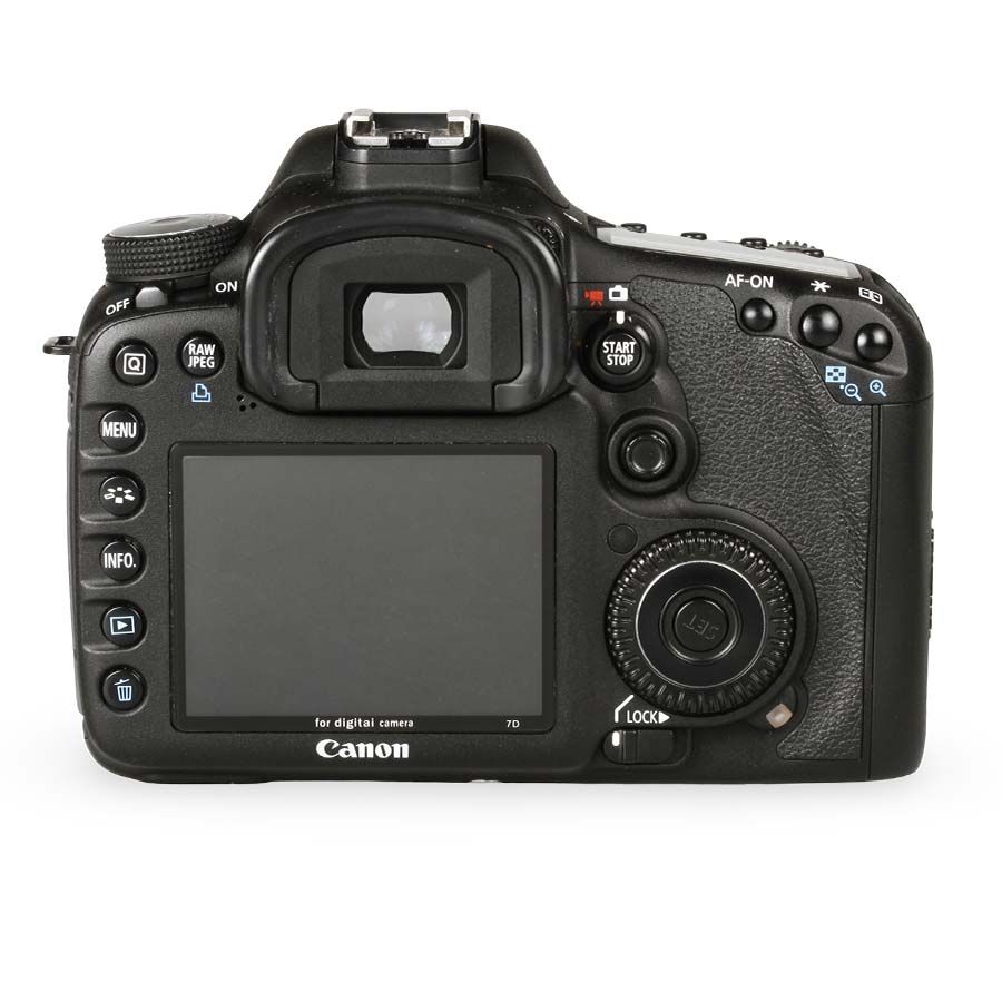 Câmera DSLR Canon EOS 7D - USADO (13.591 DISPAROS)