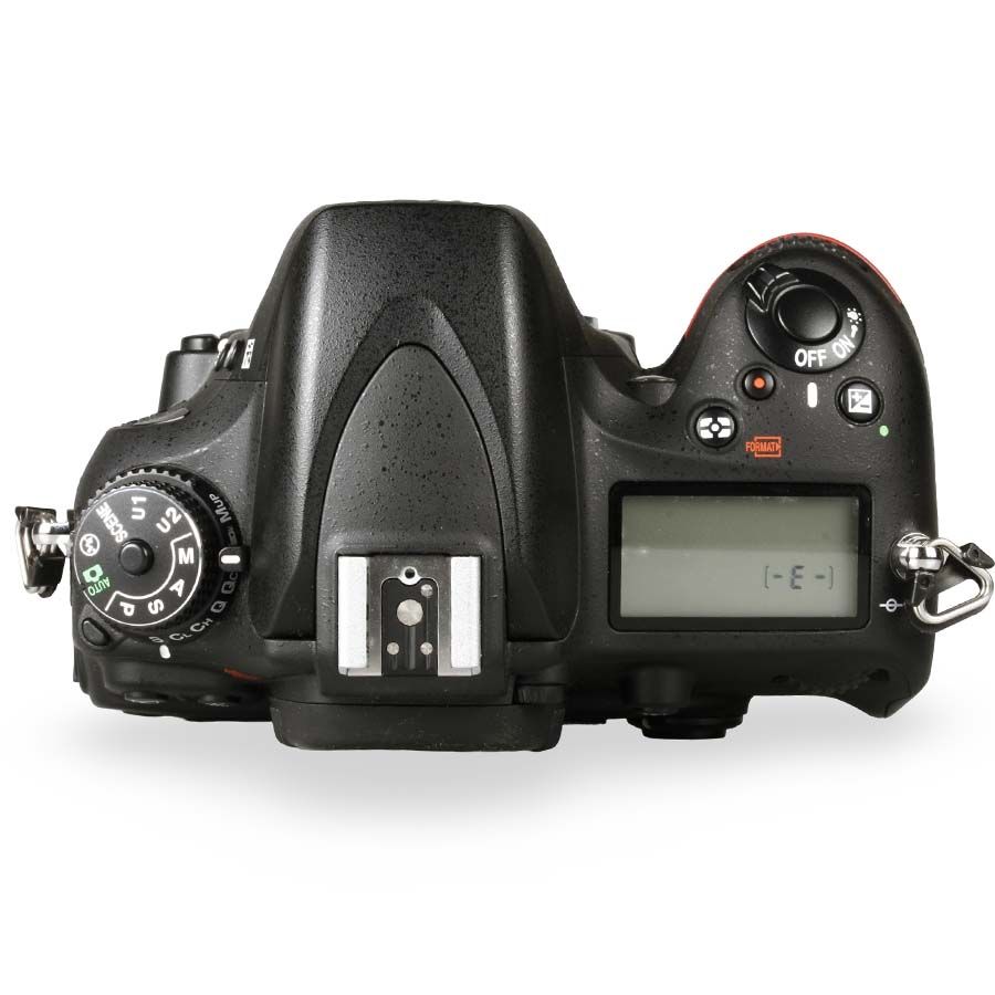 Câmera DSLR Nikon D610 - USADO (14312 disparos)