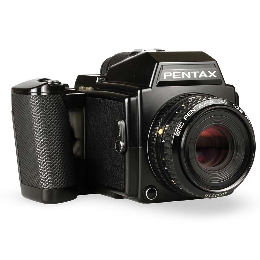 Câmera analógica médio formato Pentax 645 com lente 75mm f2.8 - USADAS