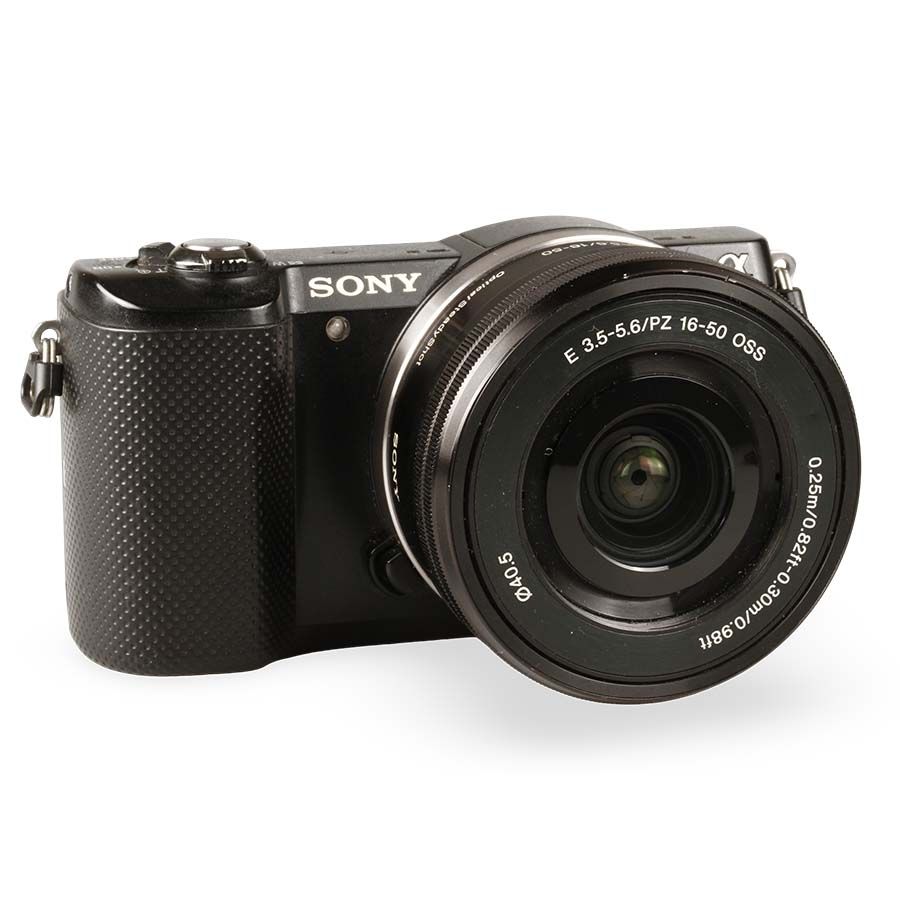 Câmera mirrorless Sony Alpha a5000 com lente 16-50mm OSS - USADO