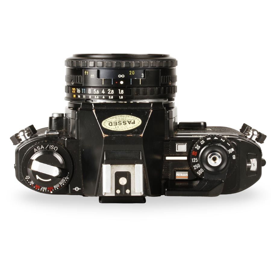Câmera analógica 35mm Nikon FG-20 com lente 50mm f1.8 - USADO