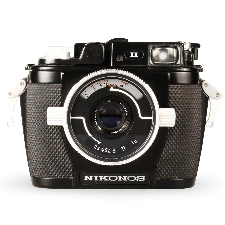 Câmera analógica 35mm Nikon Nikonos II com lente 35mm f2.5 - USADOS