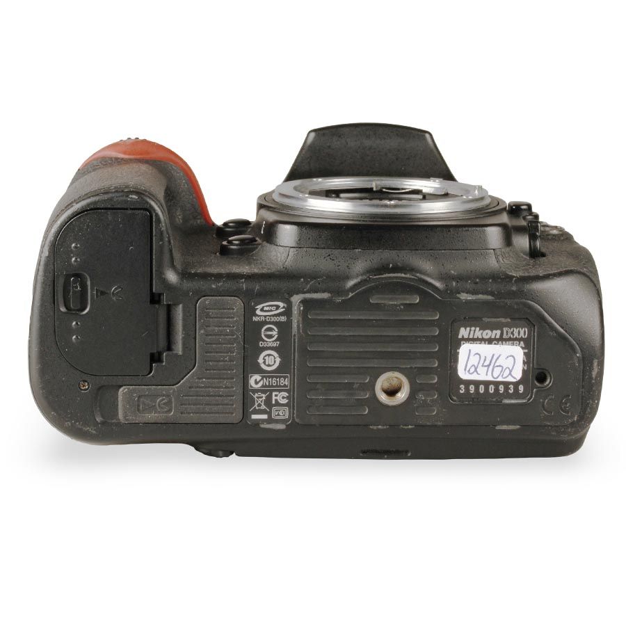 Câmera DSLR Nikon D300 CORPO 12MP - USADA (21.100 disparos)