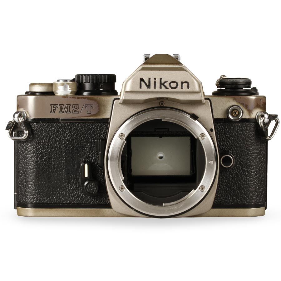 Câmera analógica 35mm Nikon FM2/T - USADO