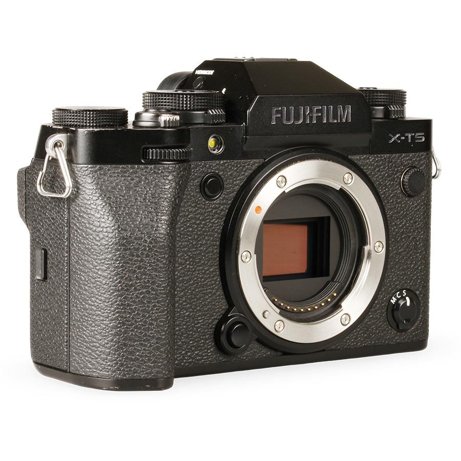Câmera mirrorless Fujifilm X-T5 (PRETO) - USADO