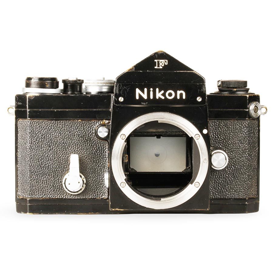 Câmera analógica 35mm Nikon F - USADO