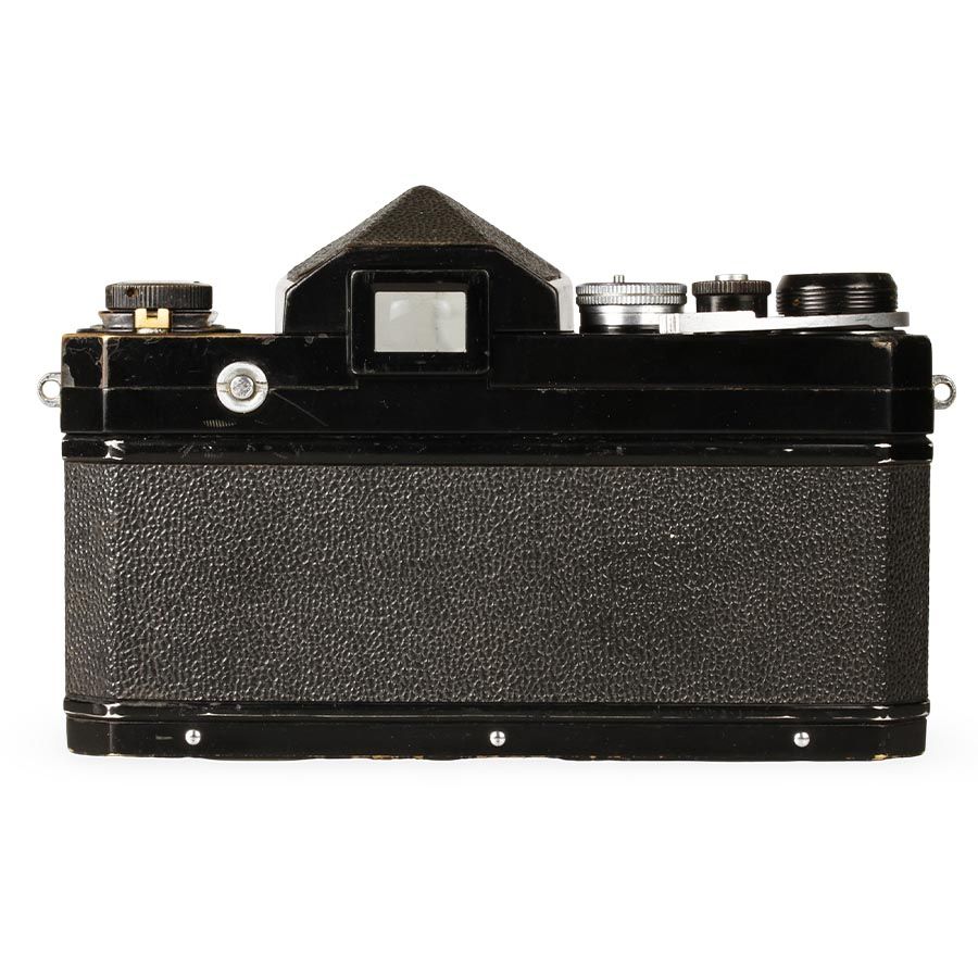 Câmera analógica 35mm Nikon F - USADO