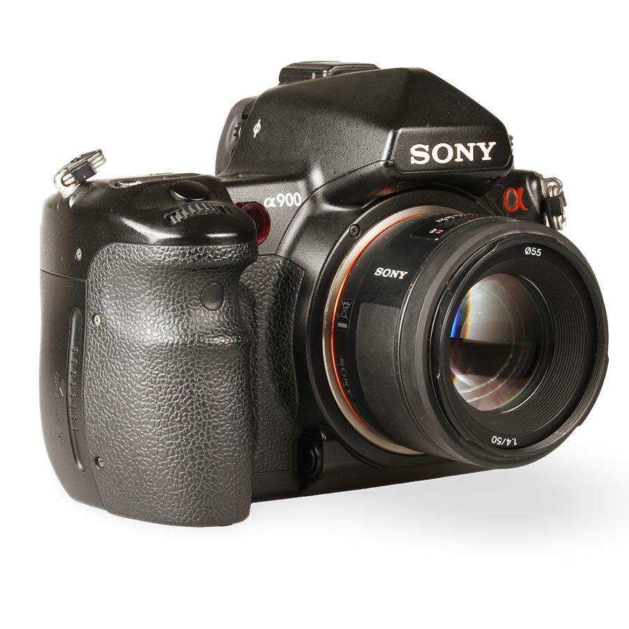 Câmera DSLR Sony Alpha 900 com objetiva 50mm f1.4 - USADO