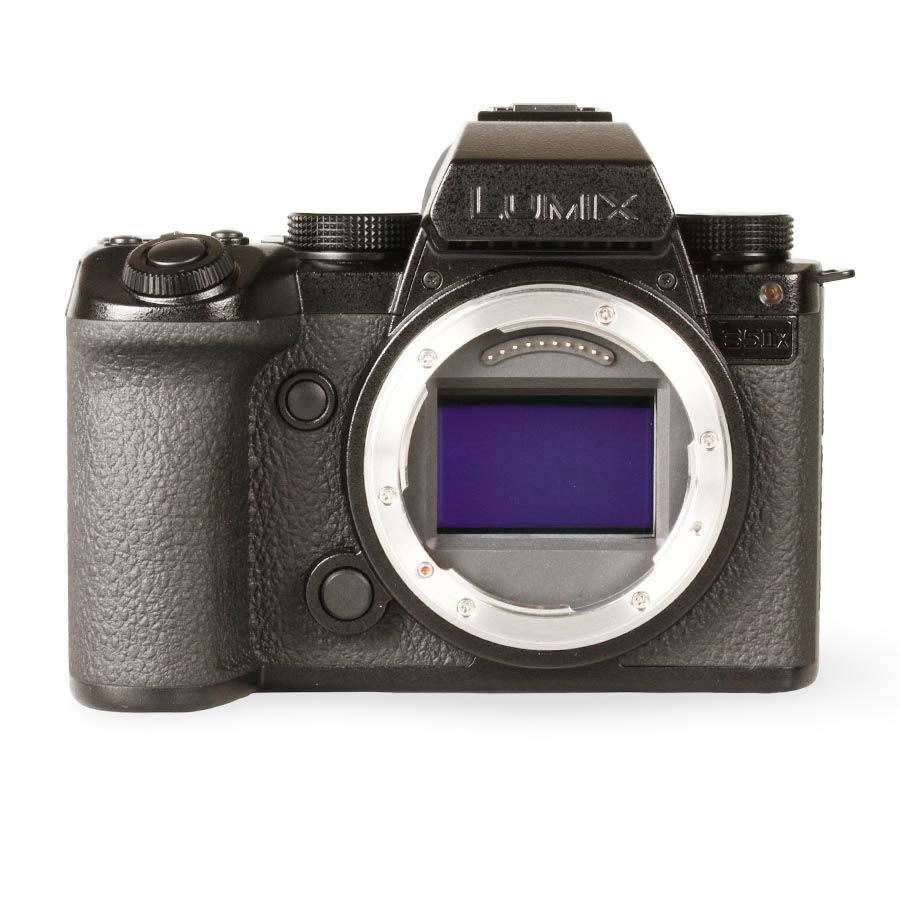 Câmera mirrorless Panasonic Lumix S5 IIX com lente 20-60mm e 50mm - USADA