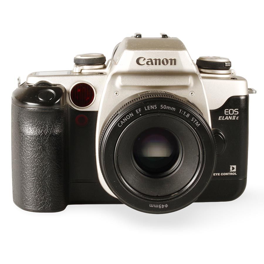 Câmera analógica 35mm Canon EOS Elan IIE com EF 50mm f1.8 STM - USADO