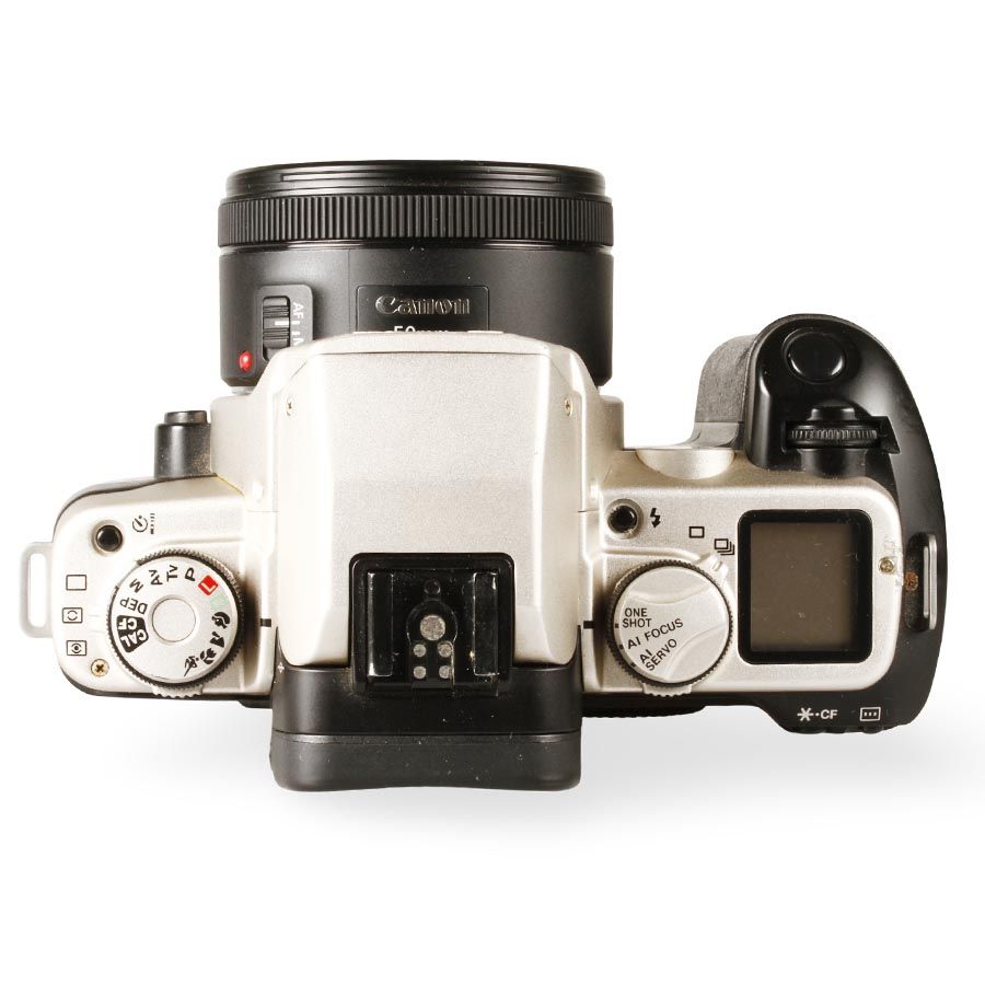 Câmera analógica 35mm Canon EOS Elan IIE com EF 50mm f1.8 STM - USADO