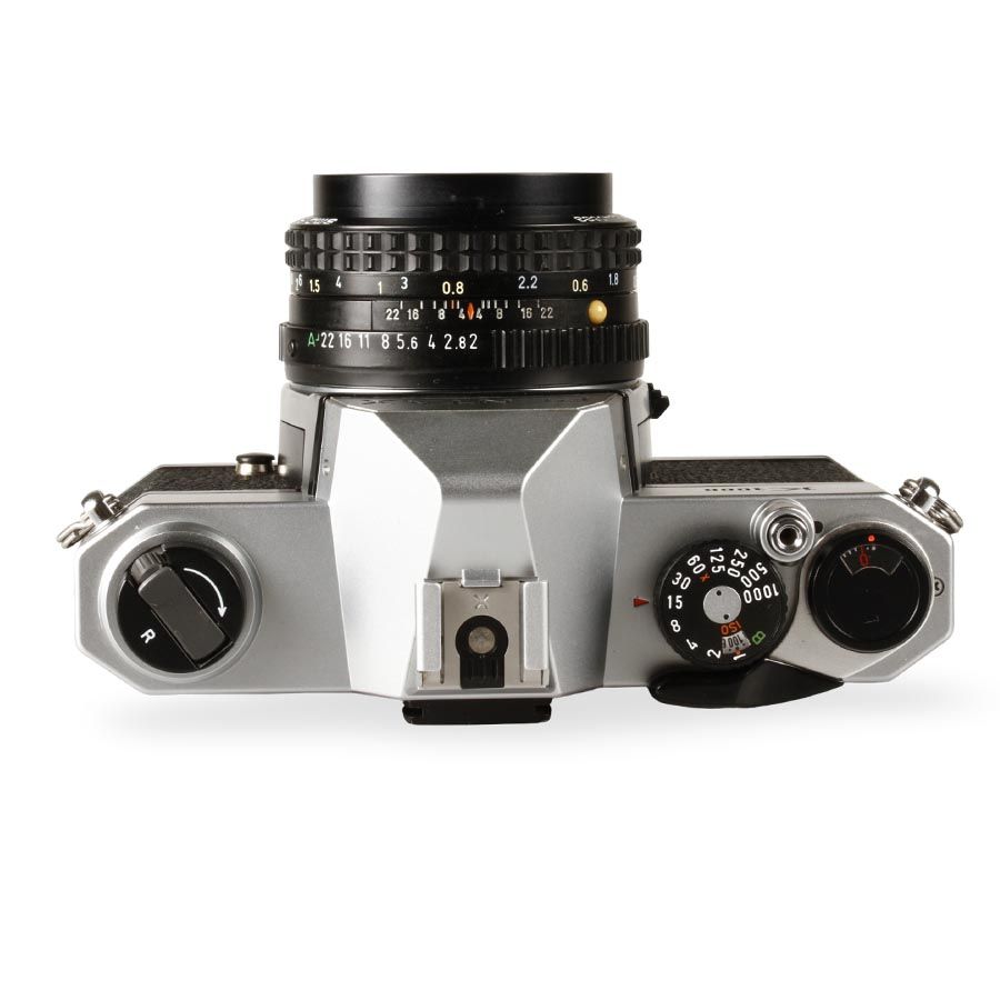 Câmera analógica 35mm Pentax K1000 com lente 50mm f2 e flash - USADO