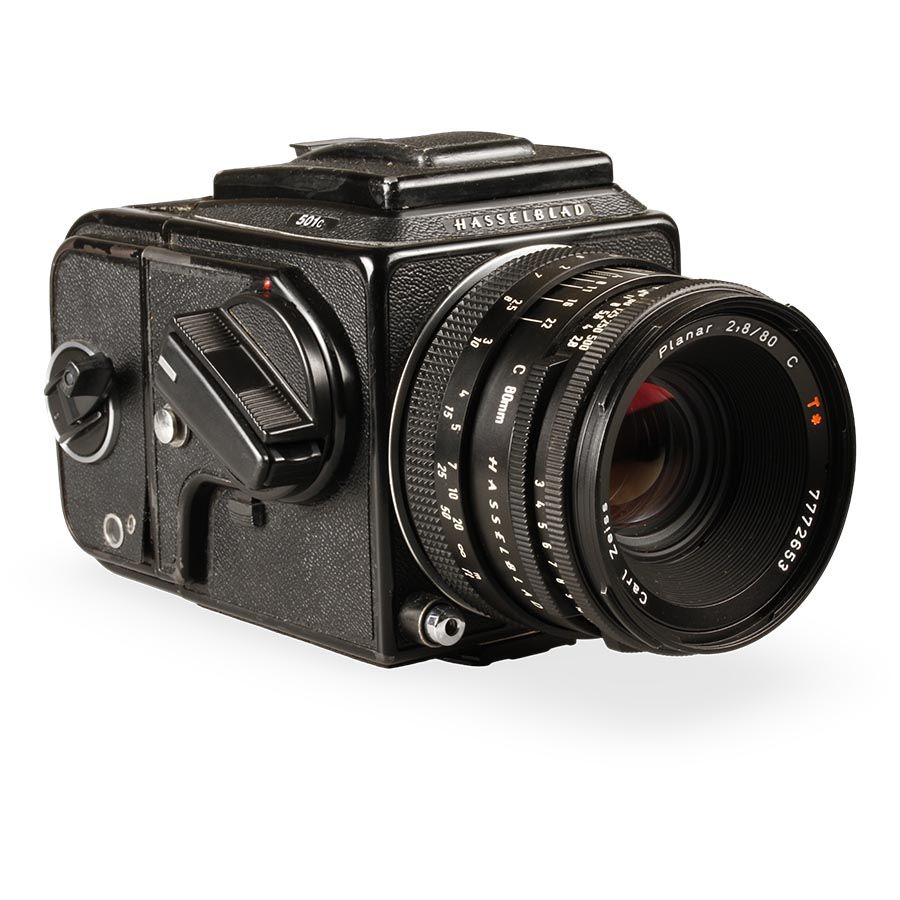 Câmera analógica médio formato Hasselblad 501C com lente Planar T* 80mm f2.8 C - USADO