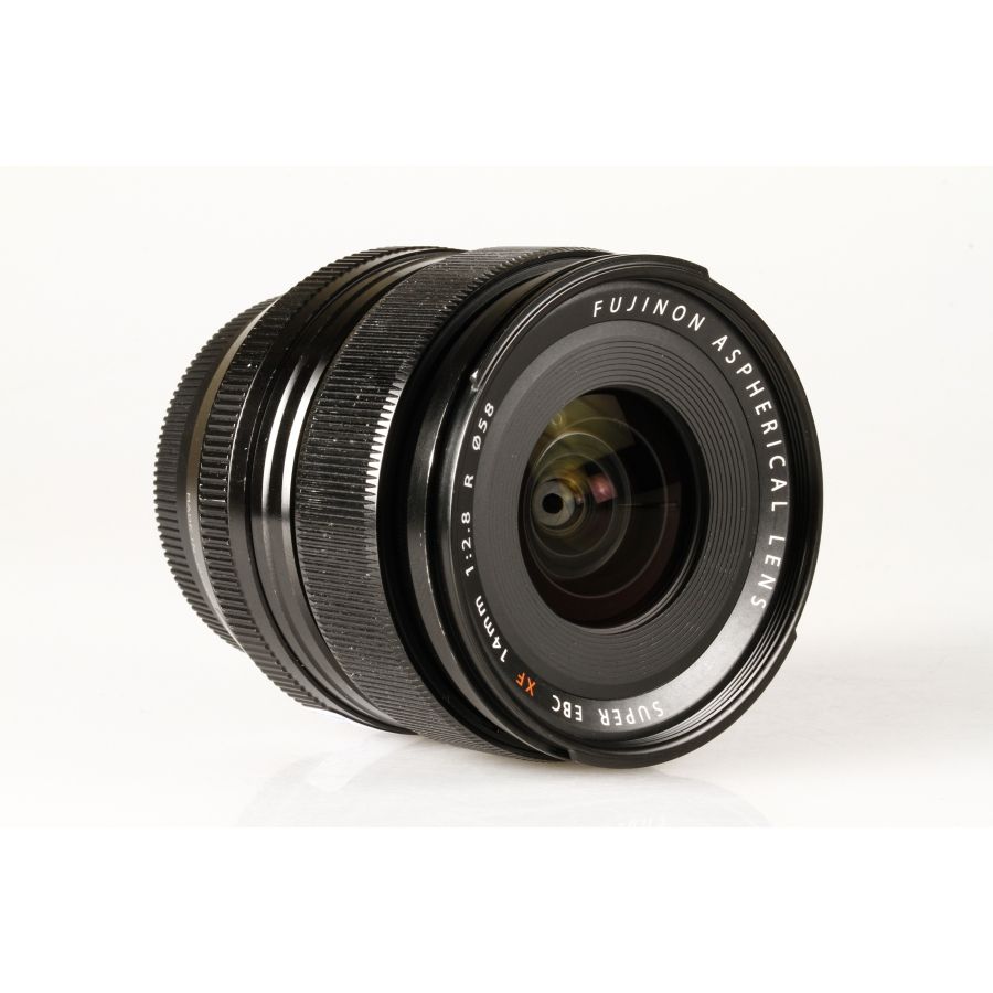 Objetiva Fujifilm XF 14mm f2.8 R - USADA