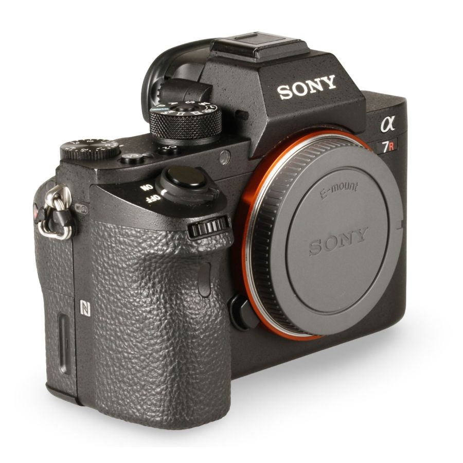 Câmera Sony Alpha α7R II - USADA (17900 disparos)