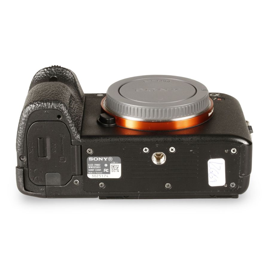 Câmera Sony Alpha α7R II - USADA (17900 disparos)