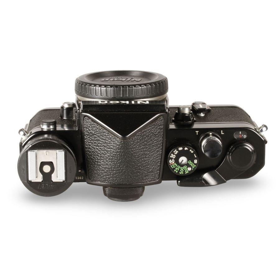 Câmera Nikon F2 com Visor Prismático DE-1 - USADA