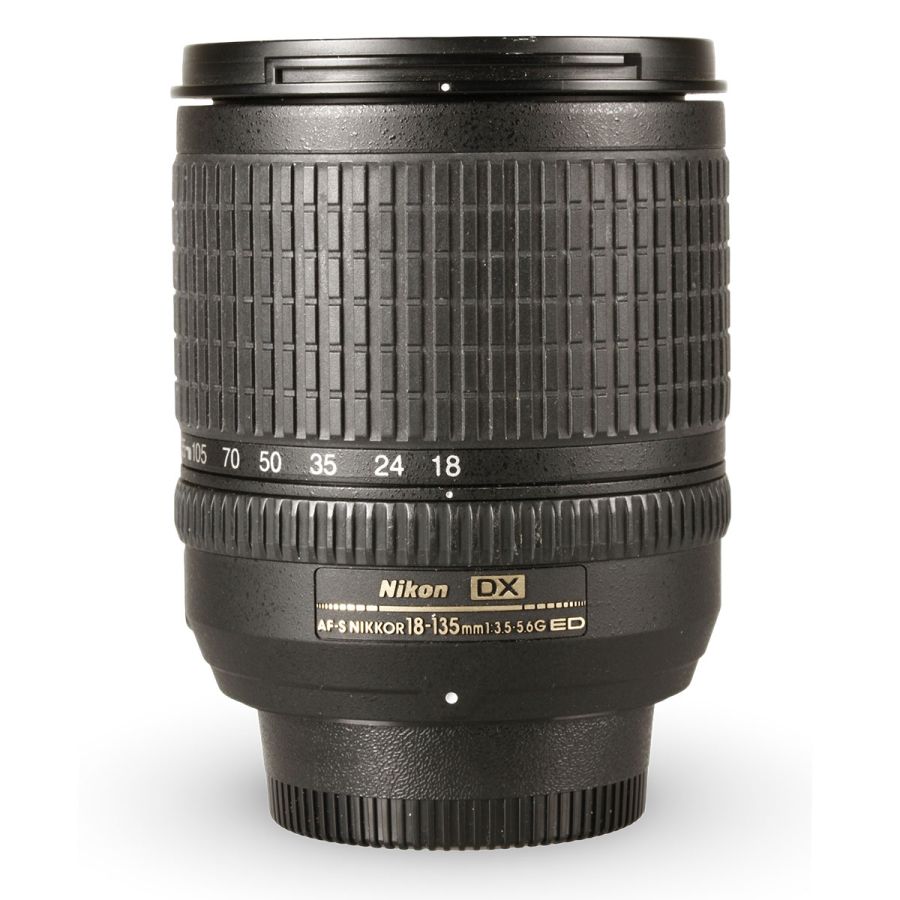 Objetiva Nikon AF-S NIKKOR 18-135mm f3.5-5.6G ED DX - USADA