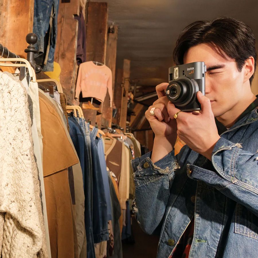 Câmera Instantânea Fujifilm Instax mini 41 + 40 fotos