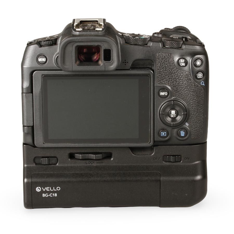 Câmera mirrorless Canon EOS R8 com Battery Grip e Adaptador EF-EOS R - USADO (55.284 disparos)