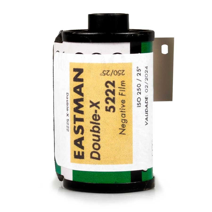 Filme fotográfico 35mm Kodak Eastman Double-X 5222 ISO 250 Preto e Branco (REBOBINADO)