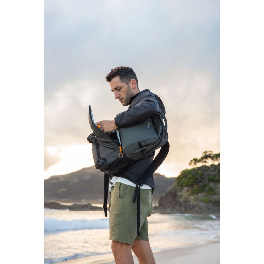 Mochila Lowepro Fastpack BP 250 AW III (LP37332-PWW) PRETO