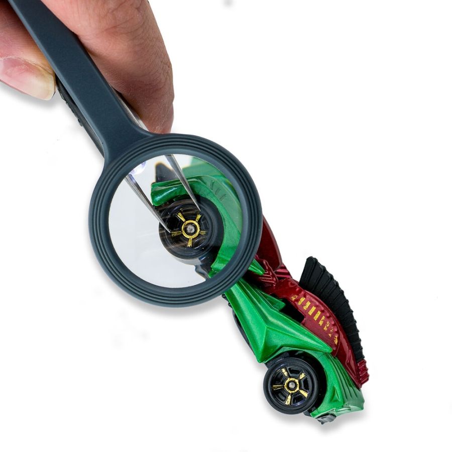 Pinça com lupa Carson MagniGrip MG-88 com LED e ampliação de 4,5x