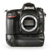 Câmera DSLR Nikon D600 com battery Grip - USADO (4.683 disparos)