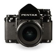 Câmera analógica médio formato Pentax 67 com lente 55mm f4 - USADA