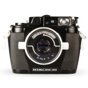 Câmera analógica 35mm Nikon Nikonos II com lente 35mm f2.5 - USADOS