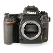 Câmera DSLR Nikon D750 - USADA (19.400 disparos)