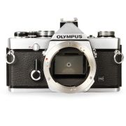 Câmera analógica 35mm Olympus OM-1n (PRATA) - USADO