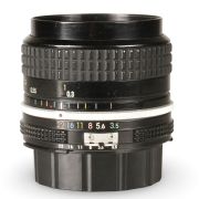 Objetiva Nikon AI NIKKOR 28mm f2.8 (12612A) - USADA