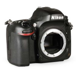 Câmera DSLR Nikon D610 - USADO (14312 disparos)