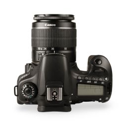 Câmera DSLR Canon EOS 60D com EF-S 18-55mm III - USADA (4.650 disparos)