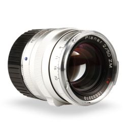 Objetiva Carl Zeiss Planar T* 50mm f2 ZM (Leica M) - USADO