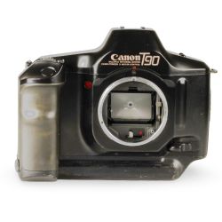 Câmera analógica 35mm Canon T90 com objetivas FL 50mm f1.8 + FL 35mm f3.5 - USADA