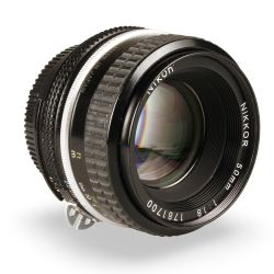 Objetiva Nikon AI NIKKOR 50mm f1.8 (J0220E) - USADO