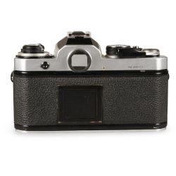 Câmera analógica 35mm Nikon FE - USADO