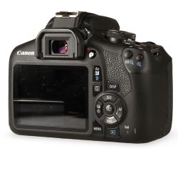 Câmera DSLR Canon EOS Rebel T7+ com lente 18-55mm IS II - USADO (7.250 disparos)