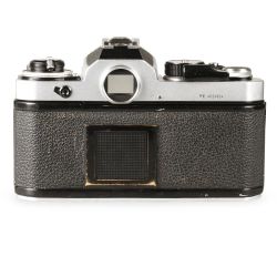 Câmera analógica 35mm Nikon FE com lente AI 50mm f1.8 - USADO (J0413C)