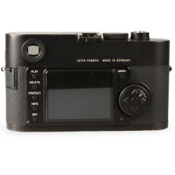 C&acirc;mera digital rangefinder Leica M8 com empunhadura (PRETO) - USADA