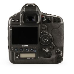 Câmera DSLR Canon EOS 1Dx Mark III - USADA