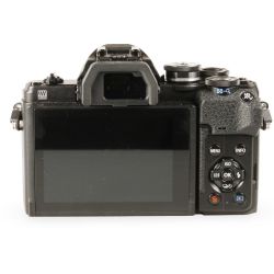 C&acirc;mera mirrorless Olympus OM-D E-M10 Mark IV (PRETO) - USADO
