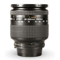 Objetiva Nikon AF NIKKOR 28-200mm f3.5-5.6D - USADO